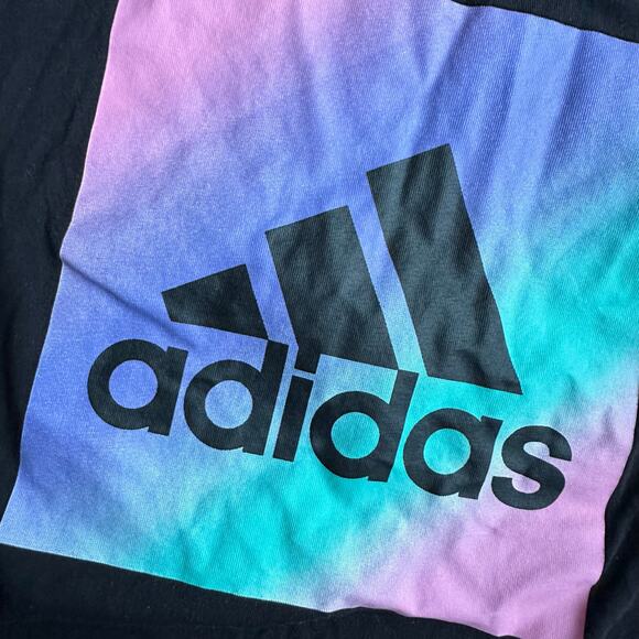 Adidas Black T-Shirt Rainbow Logo Size Medium (10-12) - Picture 2 of 3